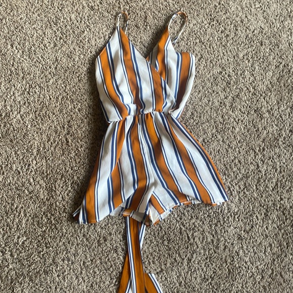 cute romper - Picture 1 of 3